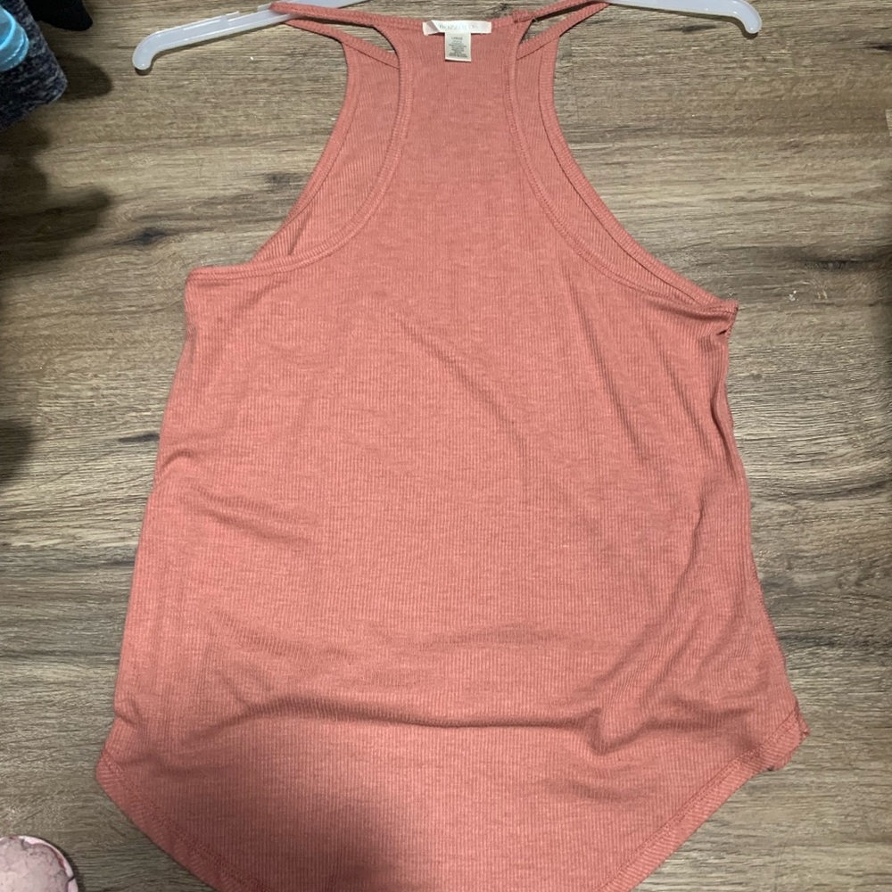 Summer tank,excellent condition with tags, smoke free home, large, peach color